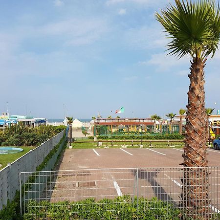 Sottomarina Beach Apartment Chioggia Extérieur photo